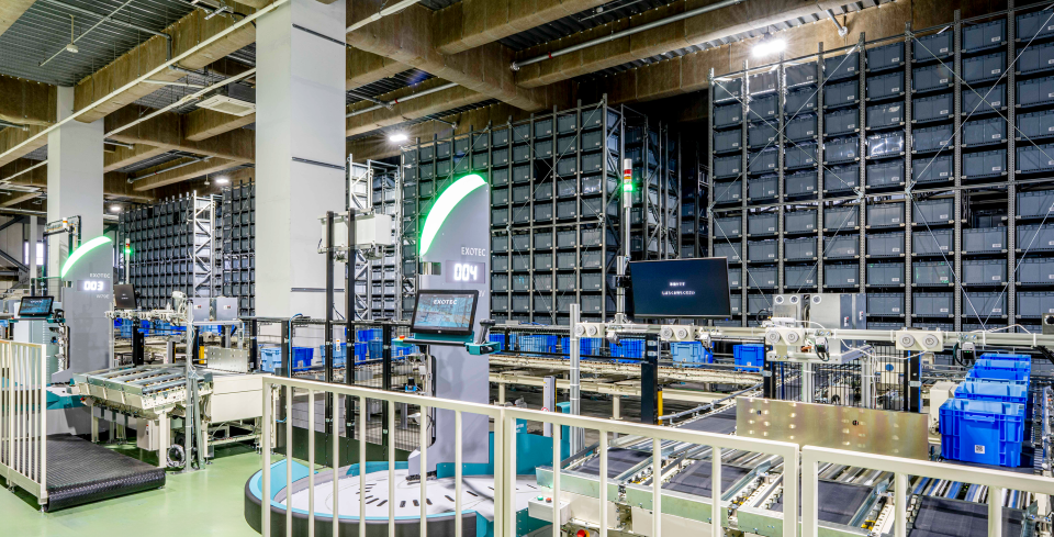 鈴与株式会社 東扇島第一物流センター内